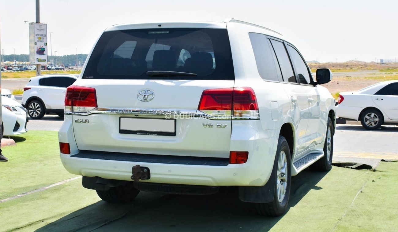 Toyota Land Cruiser V8 5.7 EXR