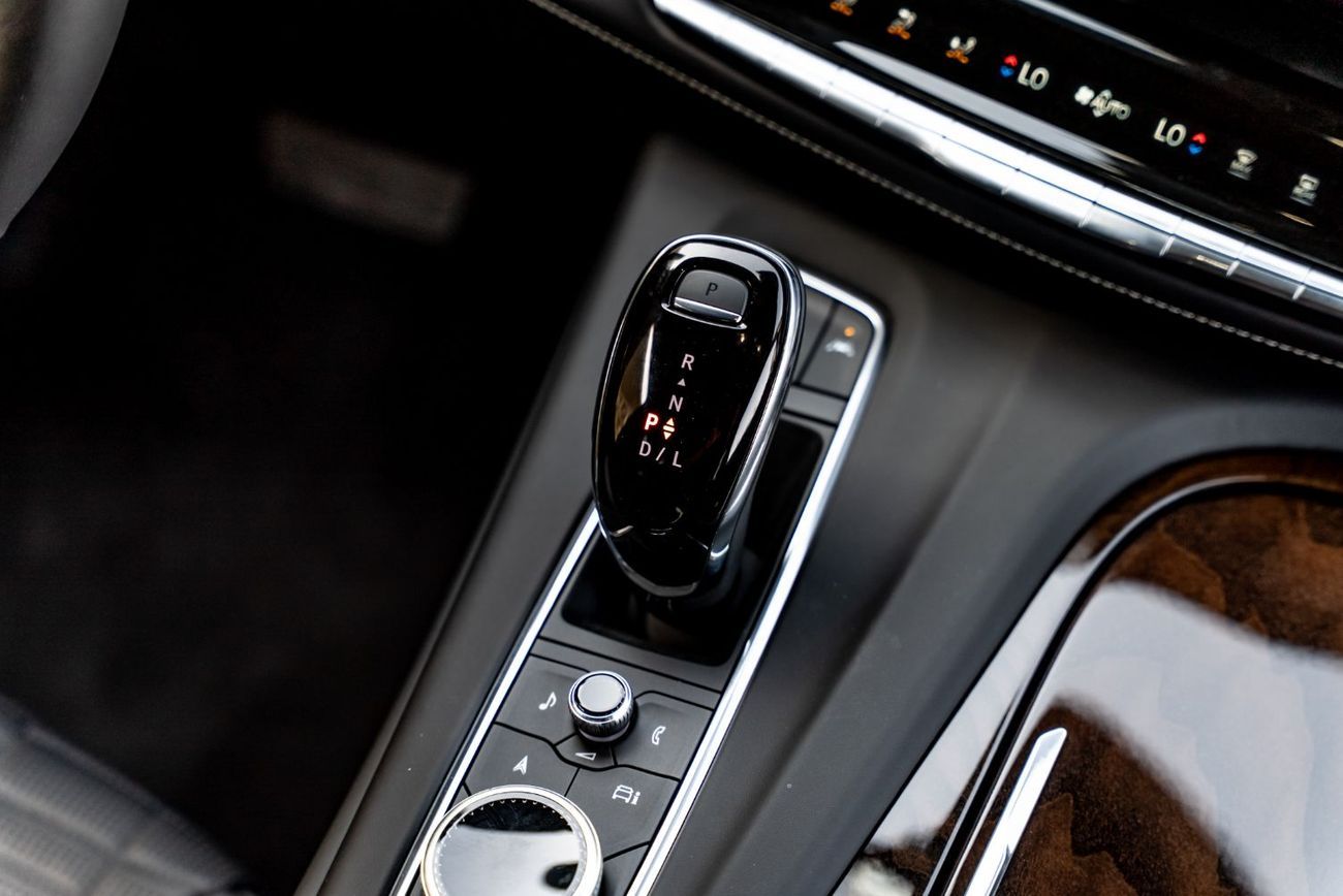 كاديلاك إسكالاد Sport Platinum 6.2L 4WD Sport Platinum 6.2L V8 FULL OPTION Brand New 2023