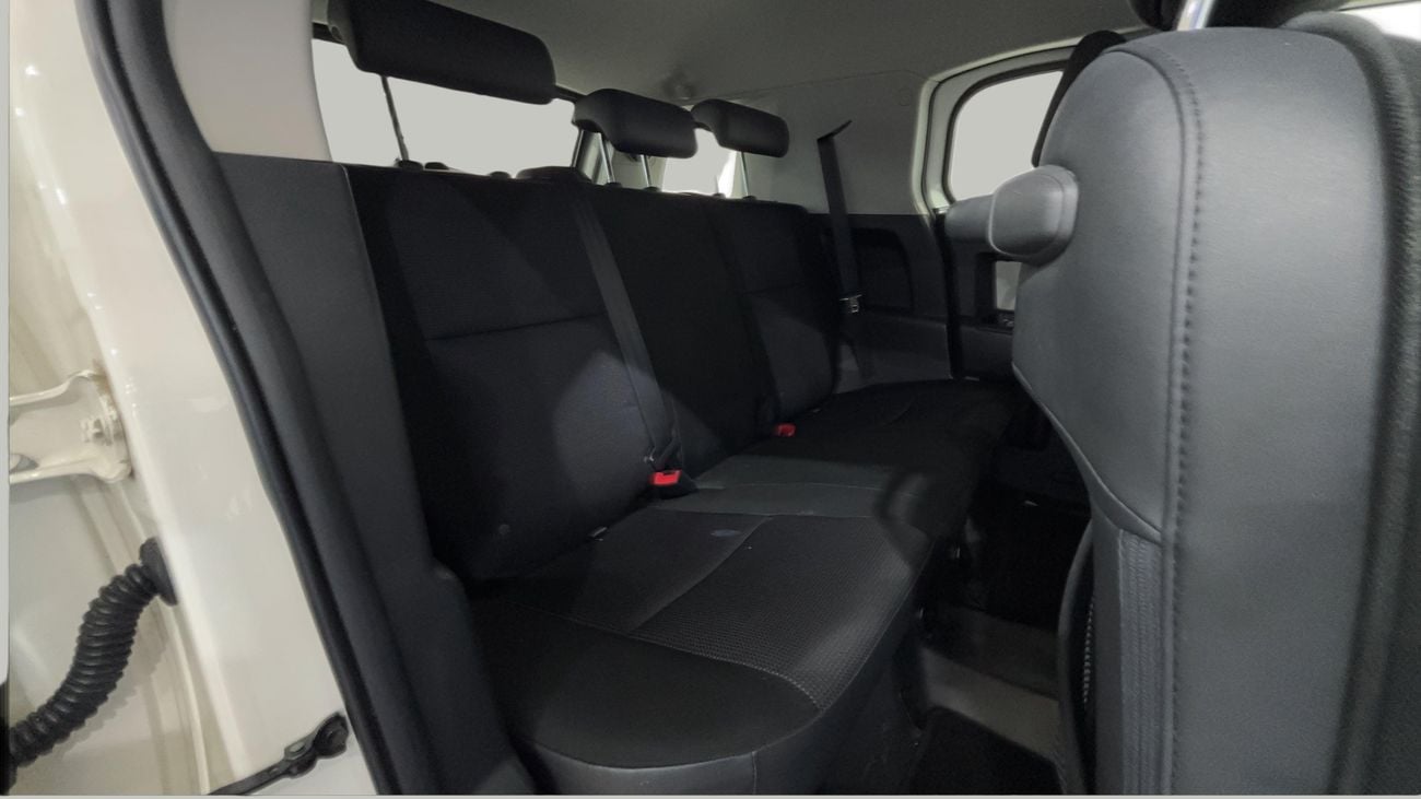 Toyota FJ Cruiser GXR 2020 | AED 1749/Month | 0 DP | 30 Day Return | Warranty | Service History