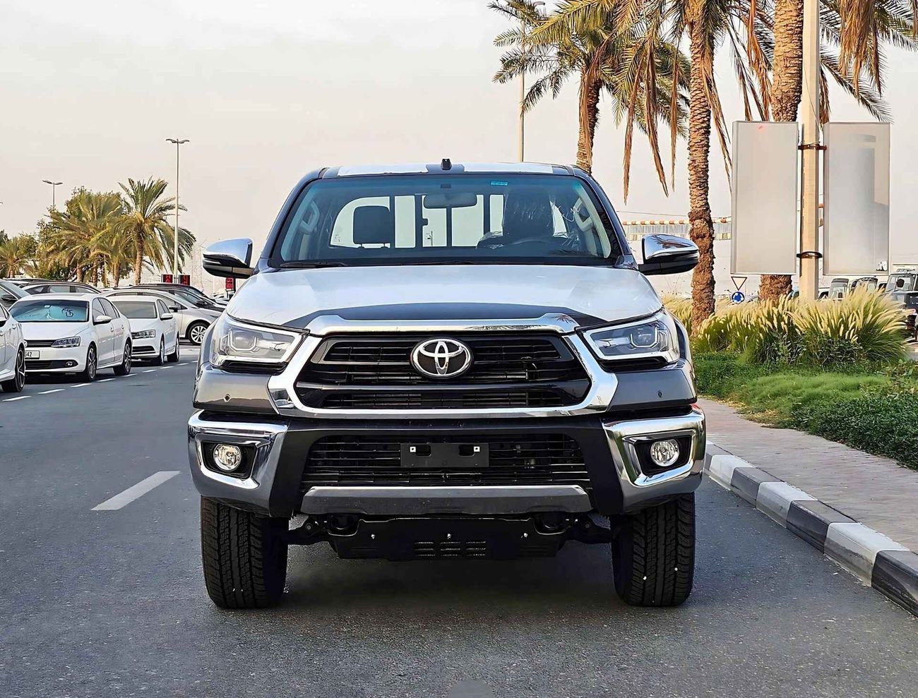 Toyota Hilux 2.4L Diesel / Automatic Gear / FULL OPTION  (CODE # HDDWAF)