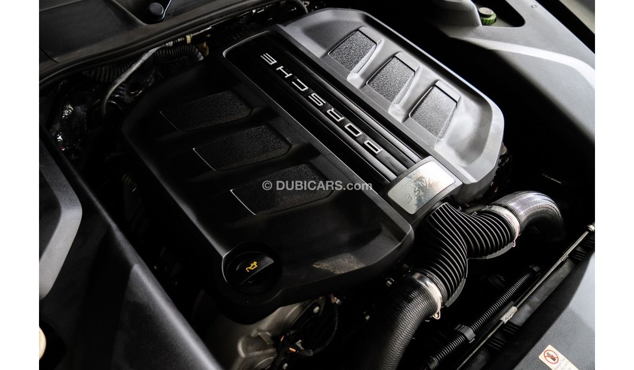 Porsche Cayenne 2015 Porsche Cayenne S / Sport Chrono Package Plus / Two Year ARM Service Pack