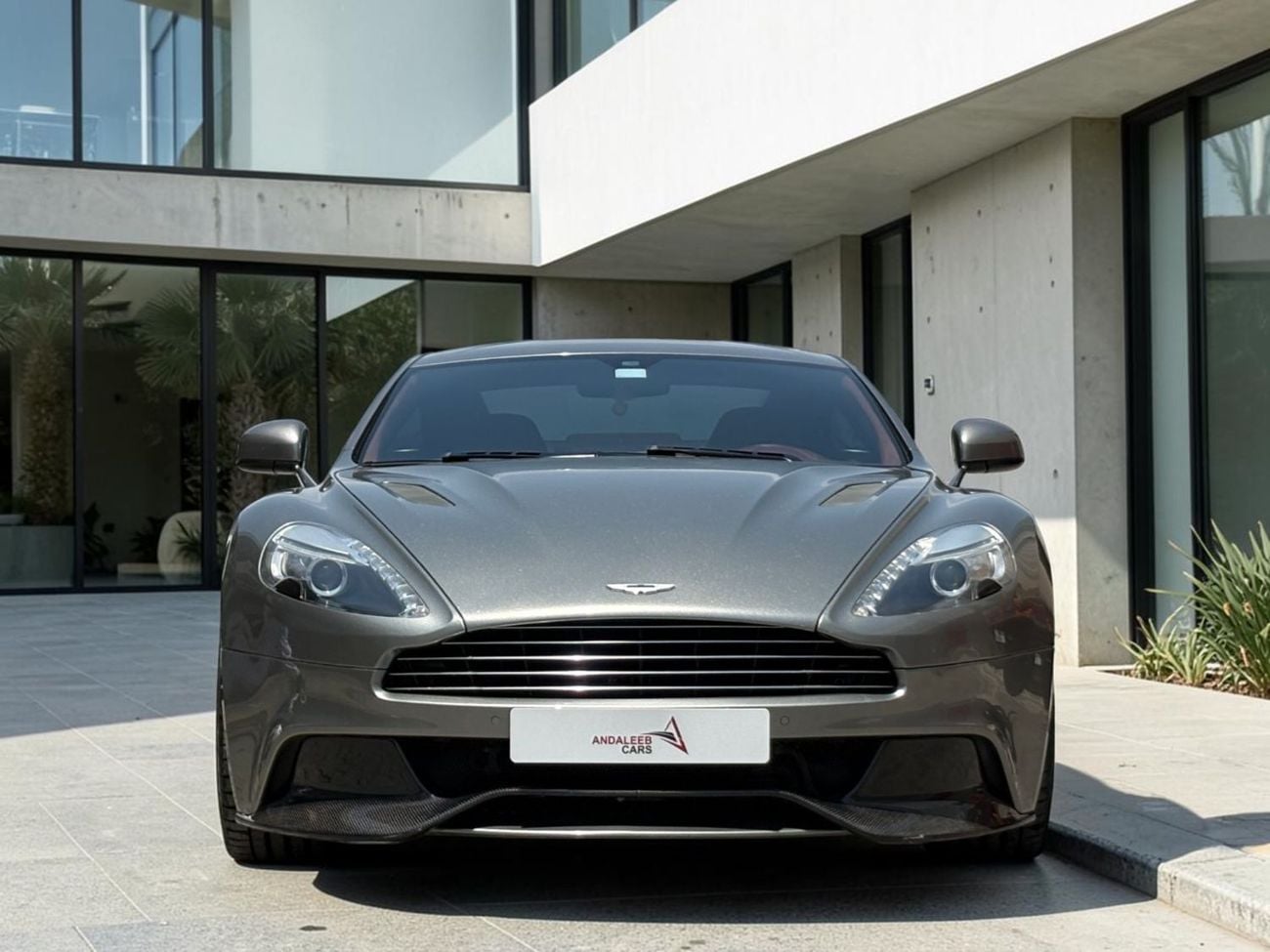 Aston Martin Vanquish Carbon Black 6.0L Coupe CARBON OPTIONS  PPF | ASTON MARTIN VANQUISH | V12 | 2014 | GCC SPECS
