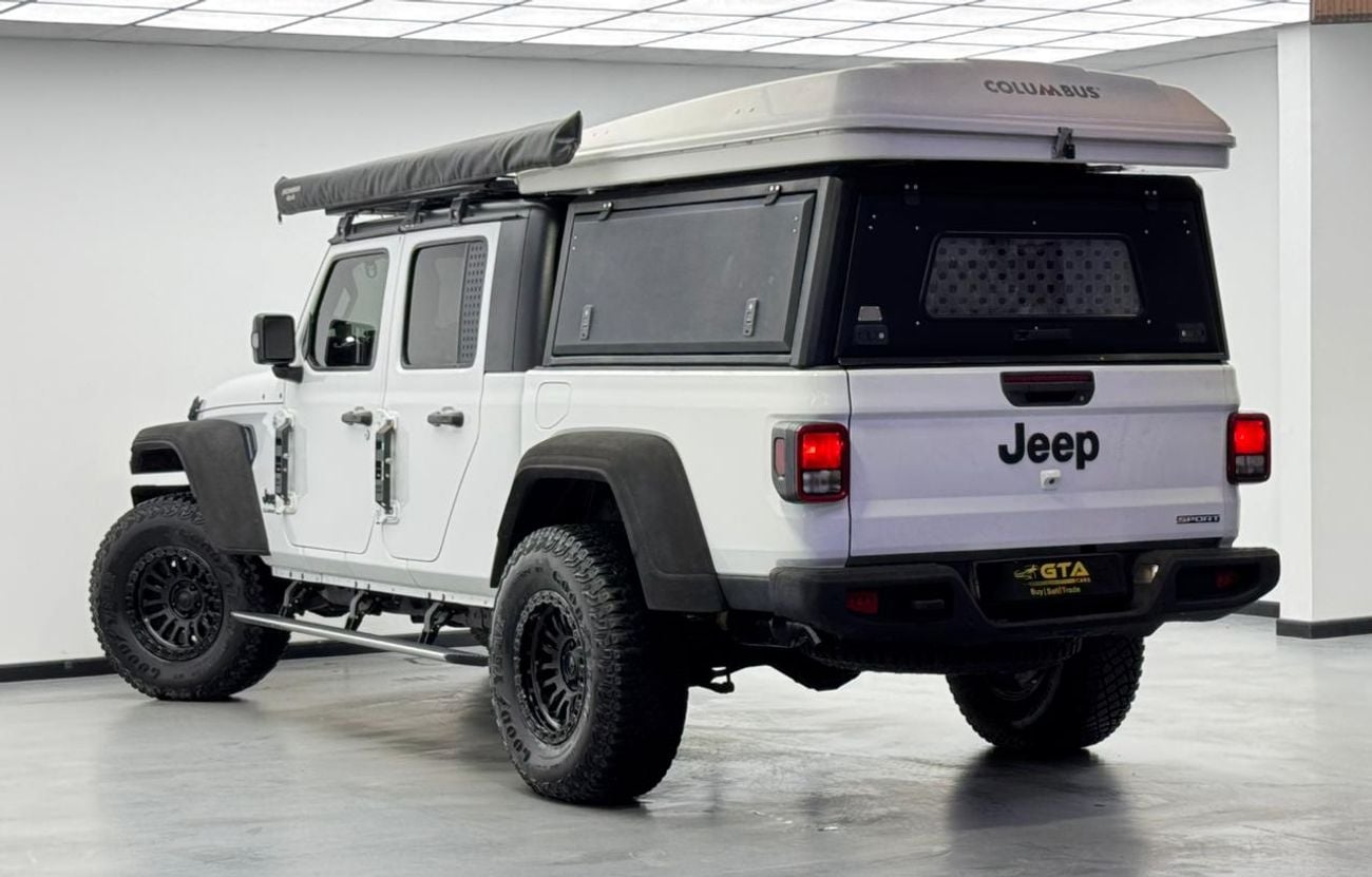 Jeep Gladiator 2021 Jeep Gladiator Sport, 2027 Jeep Warranty, Full Jeep Service History, Carbon Fiber Interior, GCC