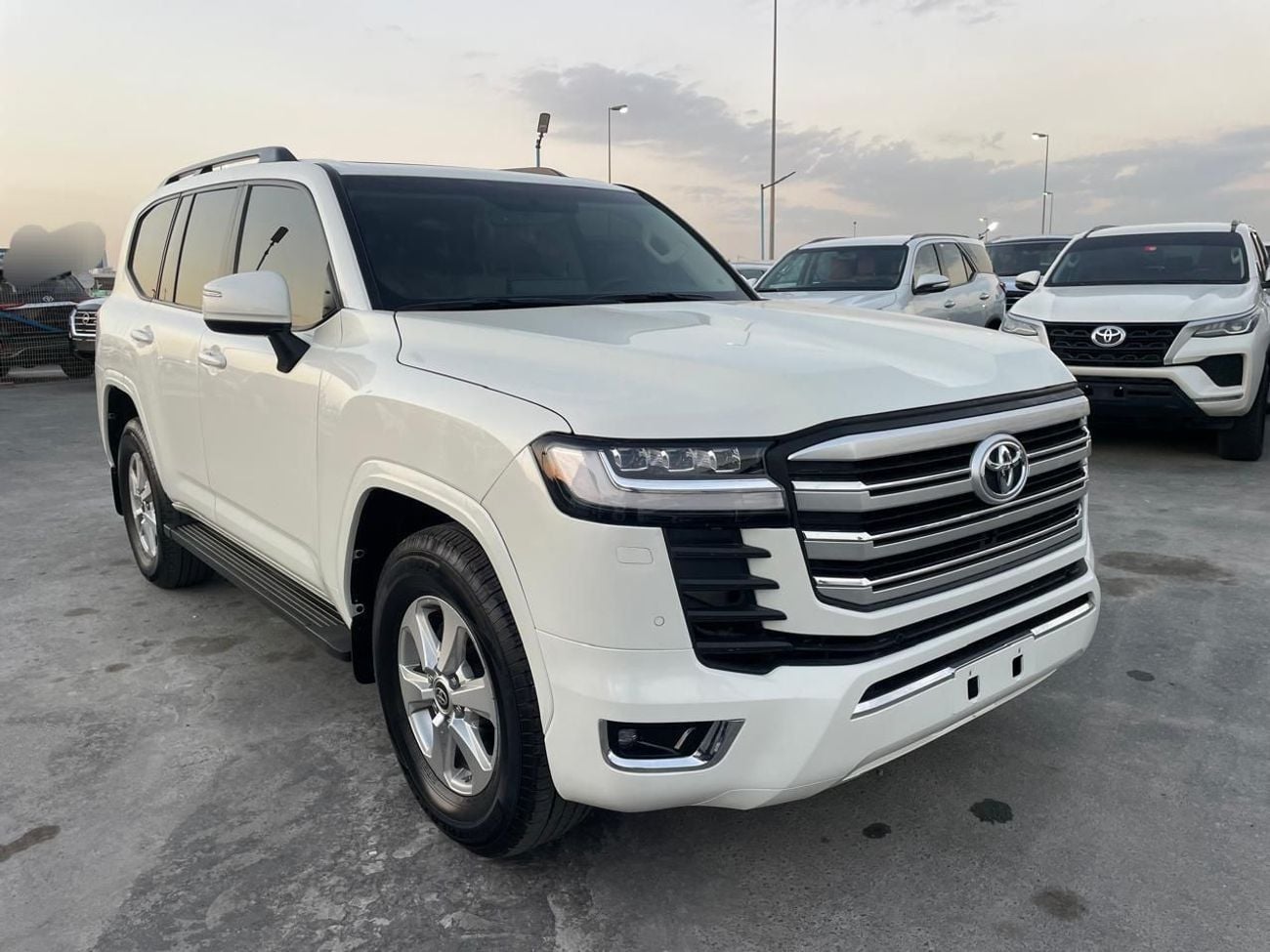 Toyota Land Cruiser Toyota landcruise 2022MODEL GXR 4.0L Engine Colour white Transmission Automatic Interior.Begie Fuel.