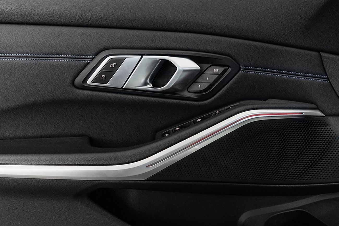 بي أم دبليو 330i M Sport 2.0L (255 HP)