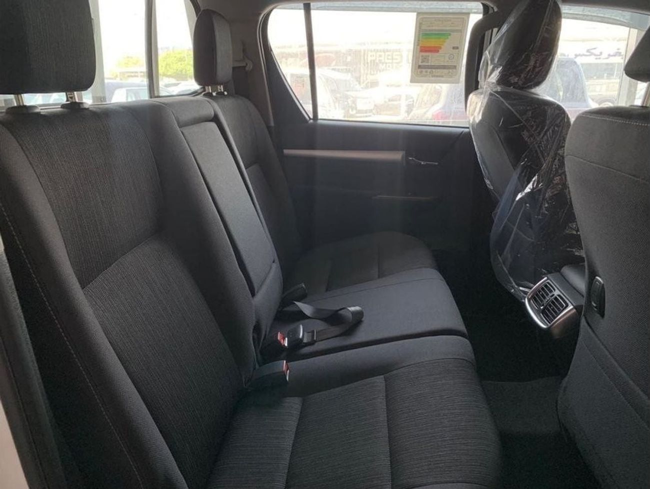 تويوتا هيلوكس TOYOTA HILUX SR5 2.7L V4 WITH PUSH START & REAR CAMERA