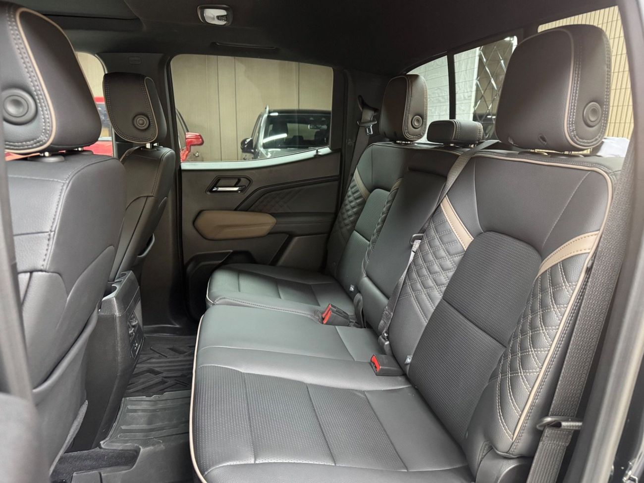 جي أم سي كانيون AT4X 2.7T