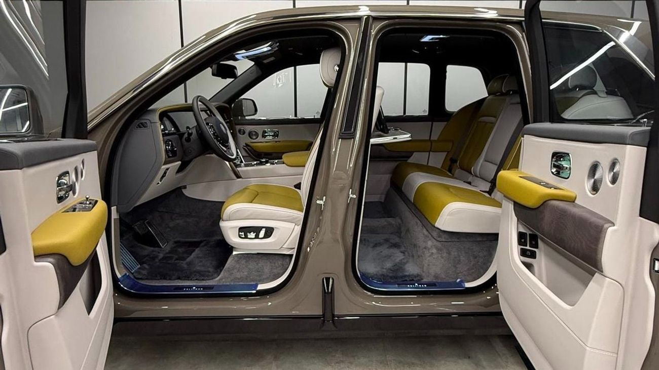 Rolls Royce Cullinan Brand New | European Specs | Special Exterior & Interior Colors