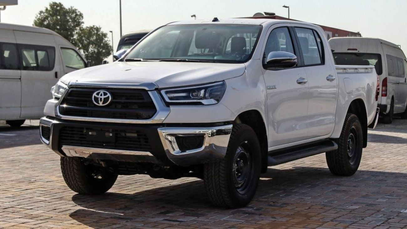 Toyota Hilux DLX 2.4L HIGH SPECS TURBO DC M T