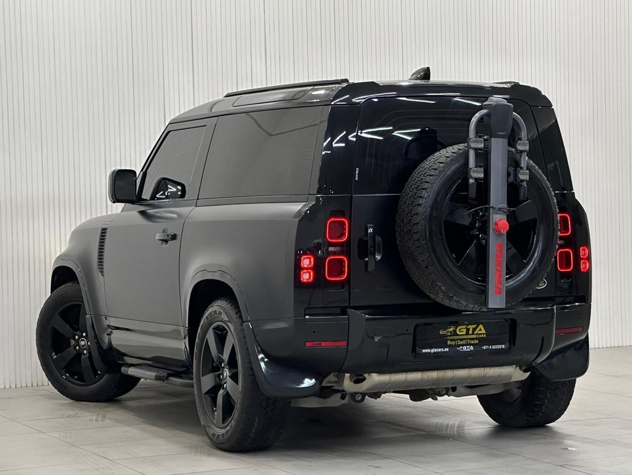 Land Rover Defender P400 90 SE 2021 Land Rover Defender 90 P400, 2 Years Agency Warranty, Full Service History, GCC