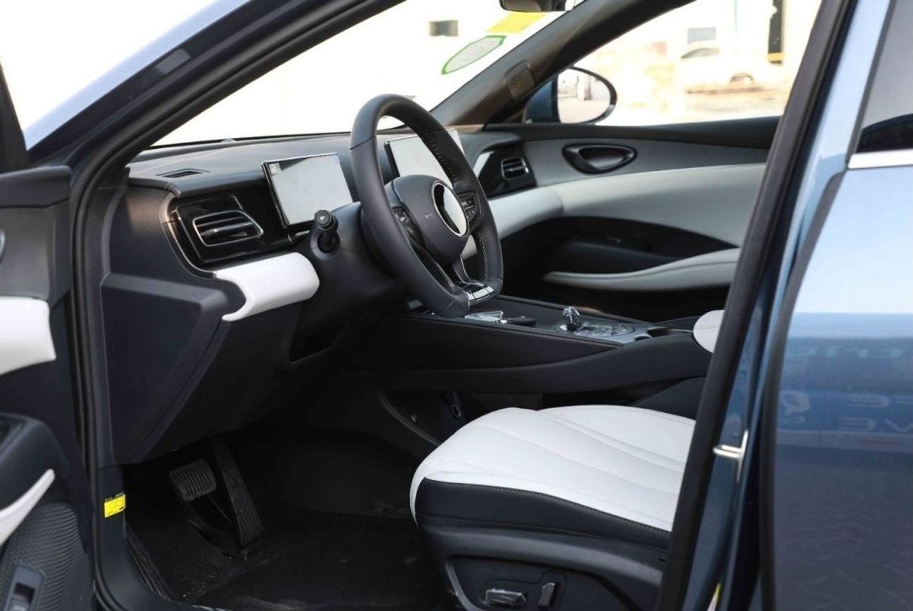 BYD Seal 2024 BYD SEAL 06 DM-i 120KM HONOR 1.5 Plug-in Hybrid - Grey inside Black | Export Only