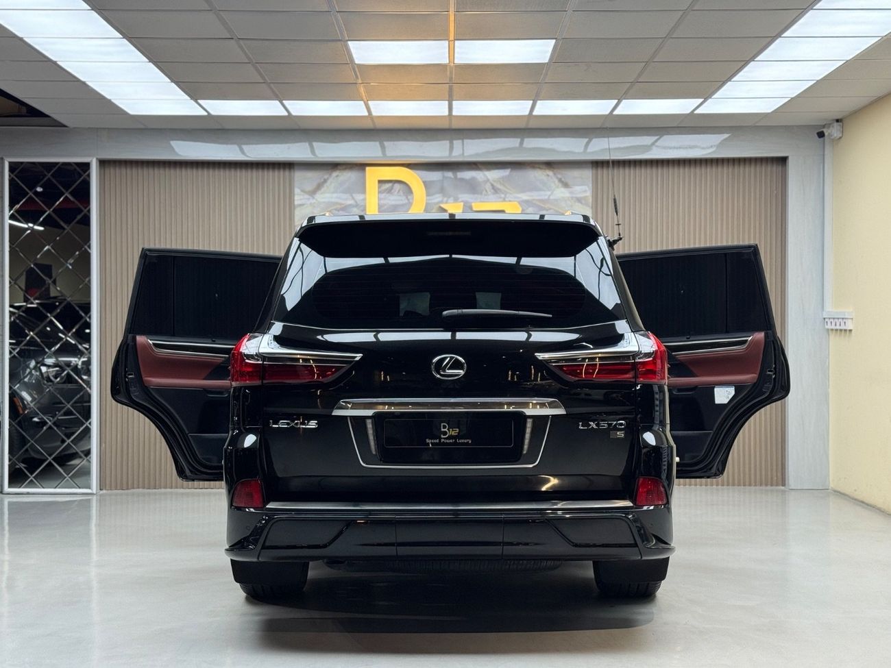 Lexus LX 570 Sport 5.7L