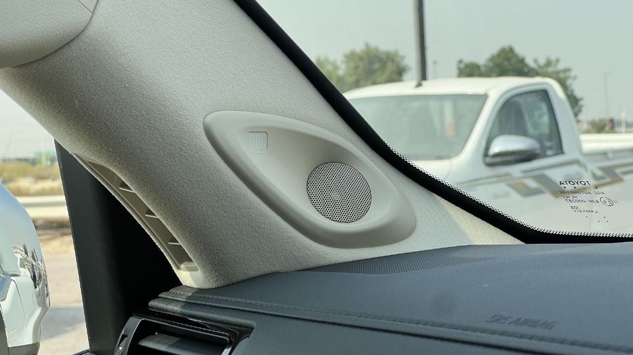 Toyota Land Cruiser SAHARA DIESEL 3.3L 7 SEATS