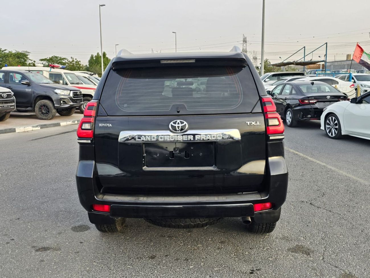 Toyota Prado Toyota prado 2019Model 2.7 v4 AWD 4x4 petrol engine Colour Black Transmission Automatic Interior.Beg