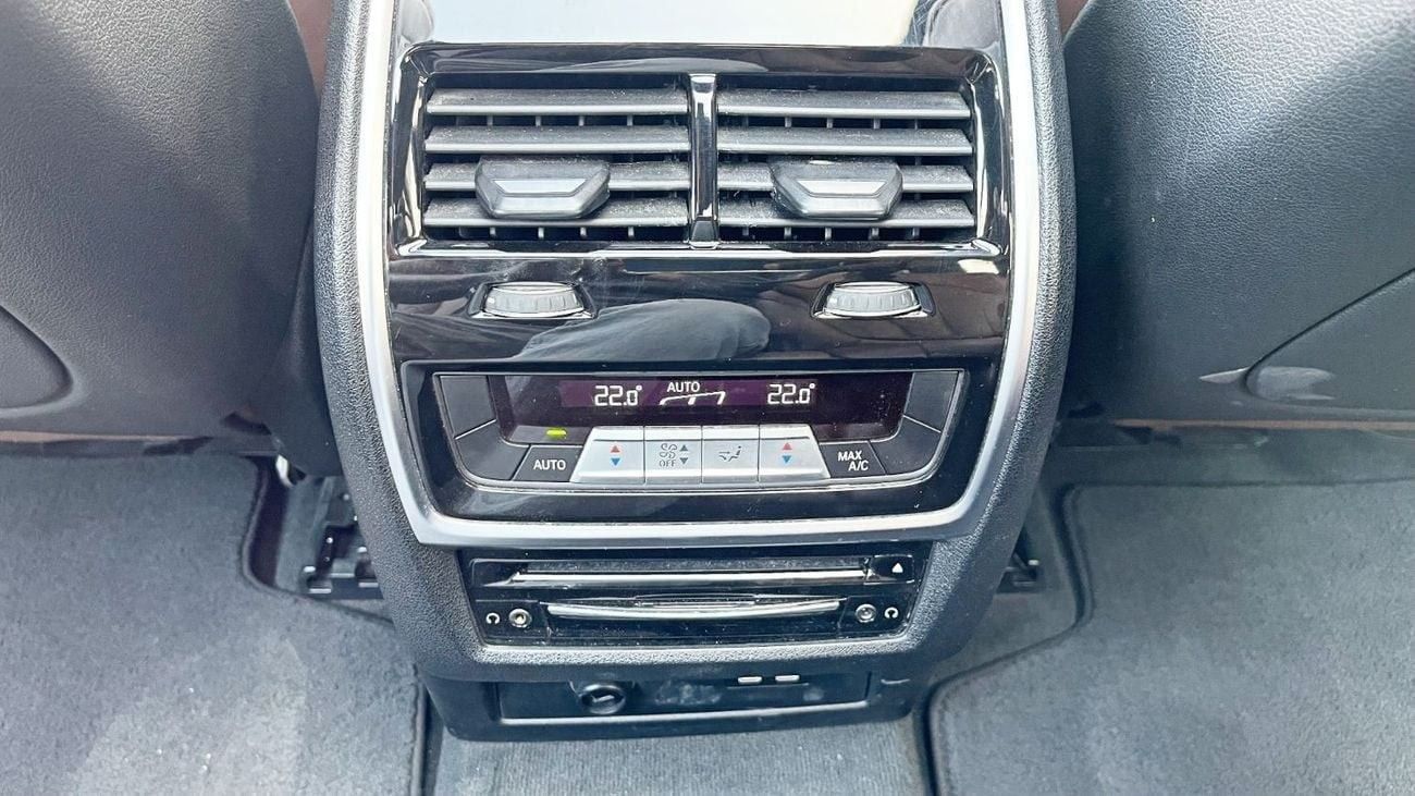 BMW X7 XDRIVE 40i 3.0L-6CYL  TWIN-TURBO  EXCELLENT CONDITION