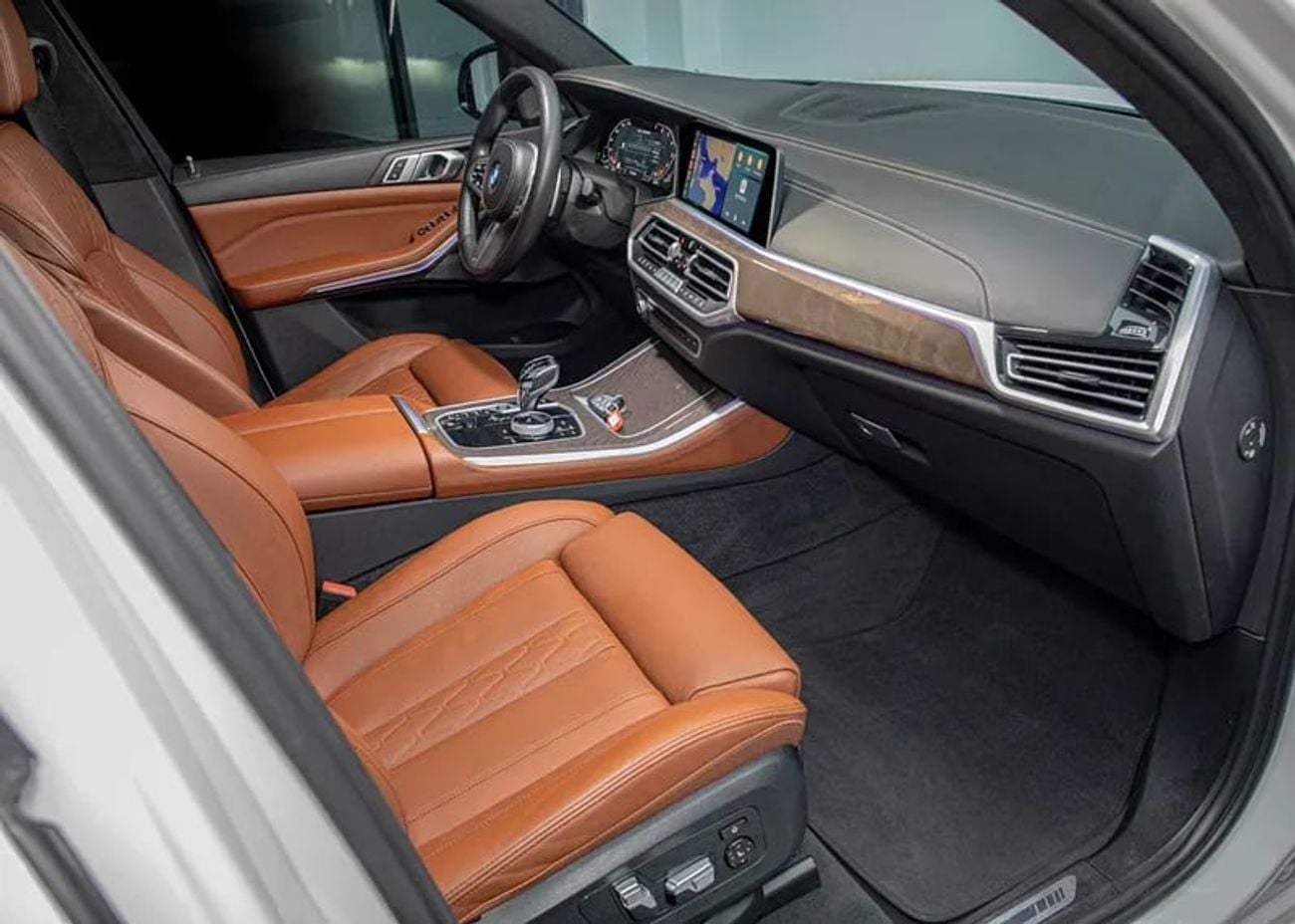 بي أم دبليو X5 M50i 4.4L