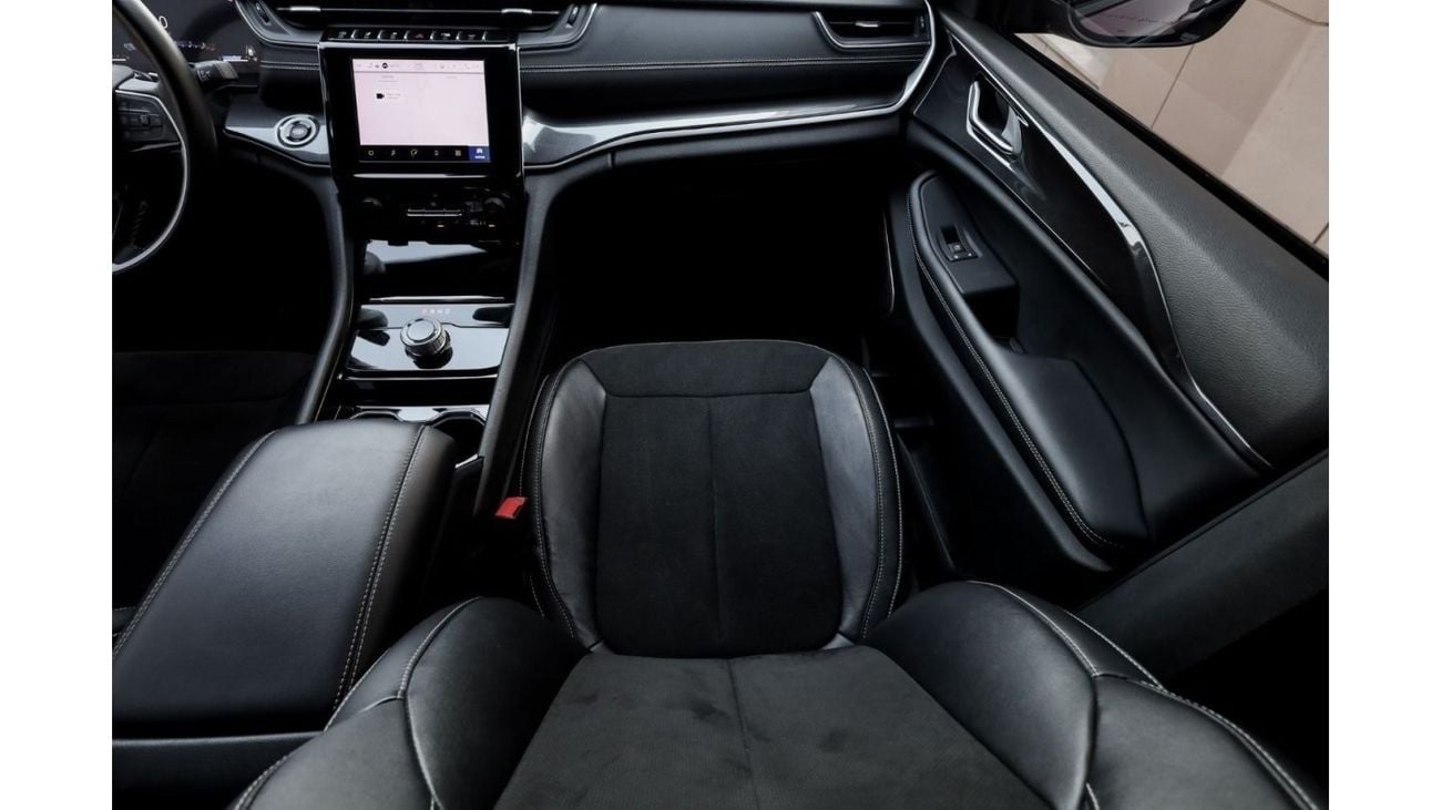 Jeep Grand Cherokee Jeep Grand Cherokee Limited 2022 GCC under Agency Warranty and Service Contract with Flexible Down-P