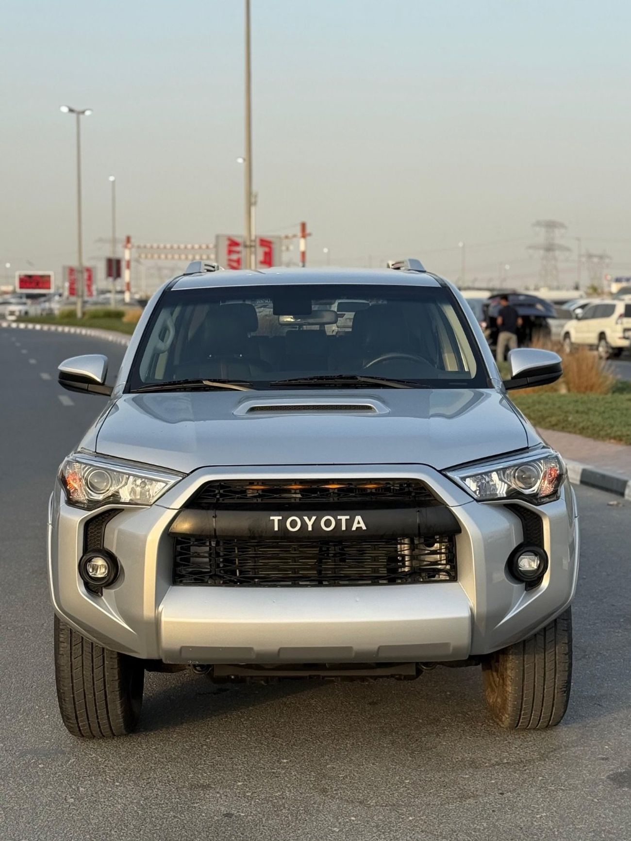 تويوتا Runner4 SR5 premium 4WD