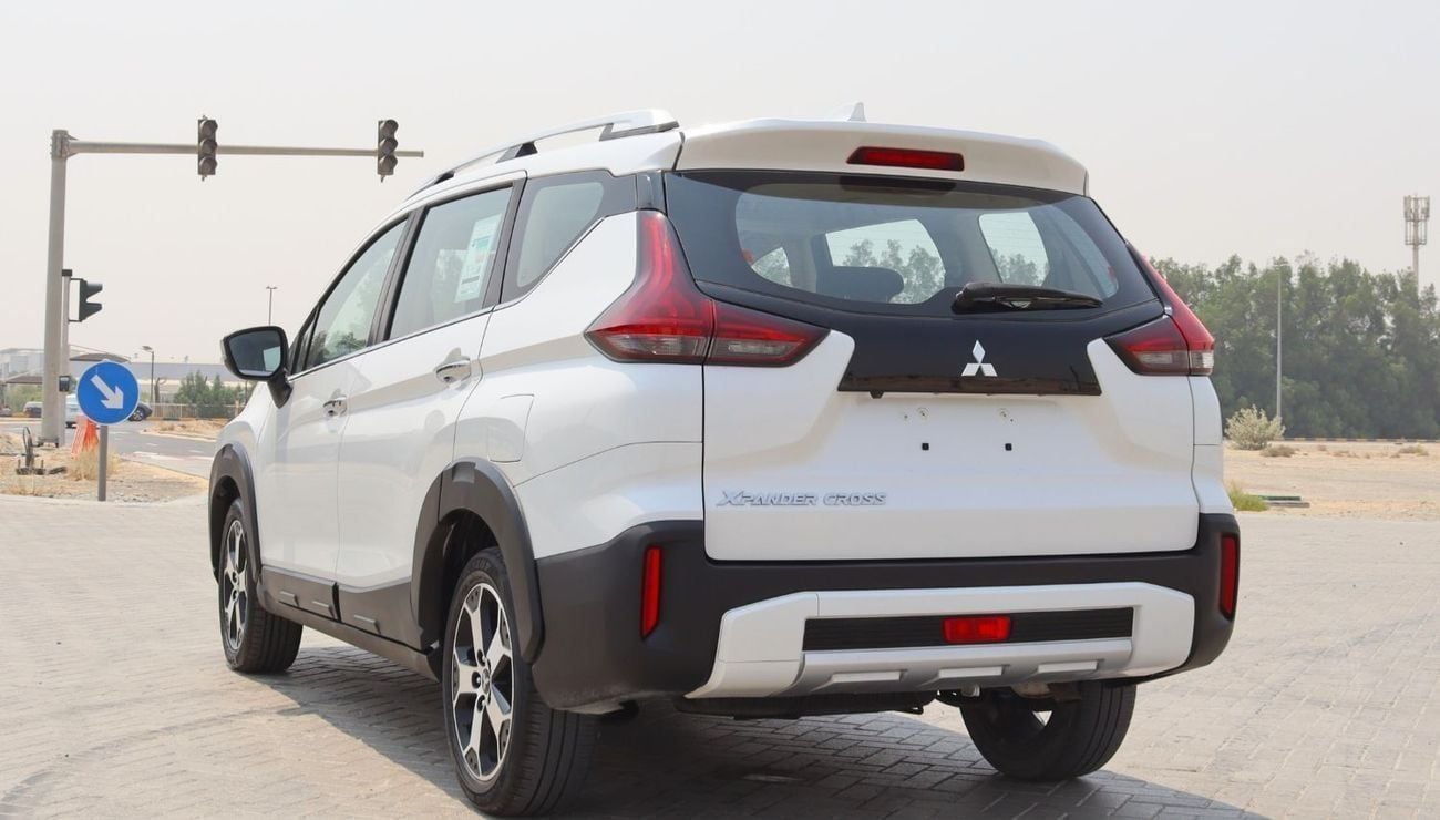 ميتسوبيشي إكسباندر ماتسوبيشى إكسبندر كرووس - موديل 2023 سياره خليجيه بدون حوادث بحاله ممتازه وممشى 73000 كيلو متر