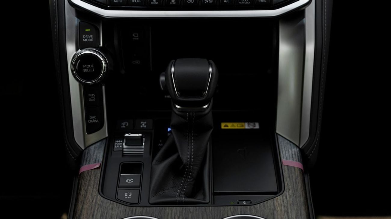 تويوتا لاند كروزر VXR 3.3L Diesel