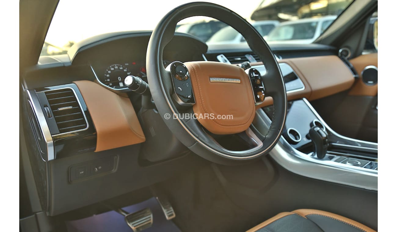 Land Rover Range Rover Sport V6  2019 / Available in white/red