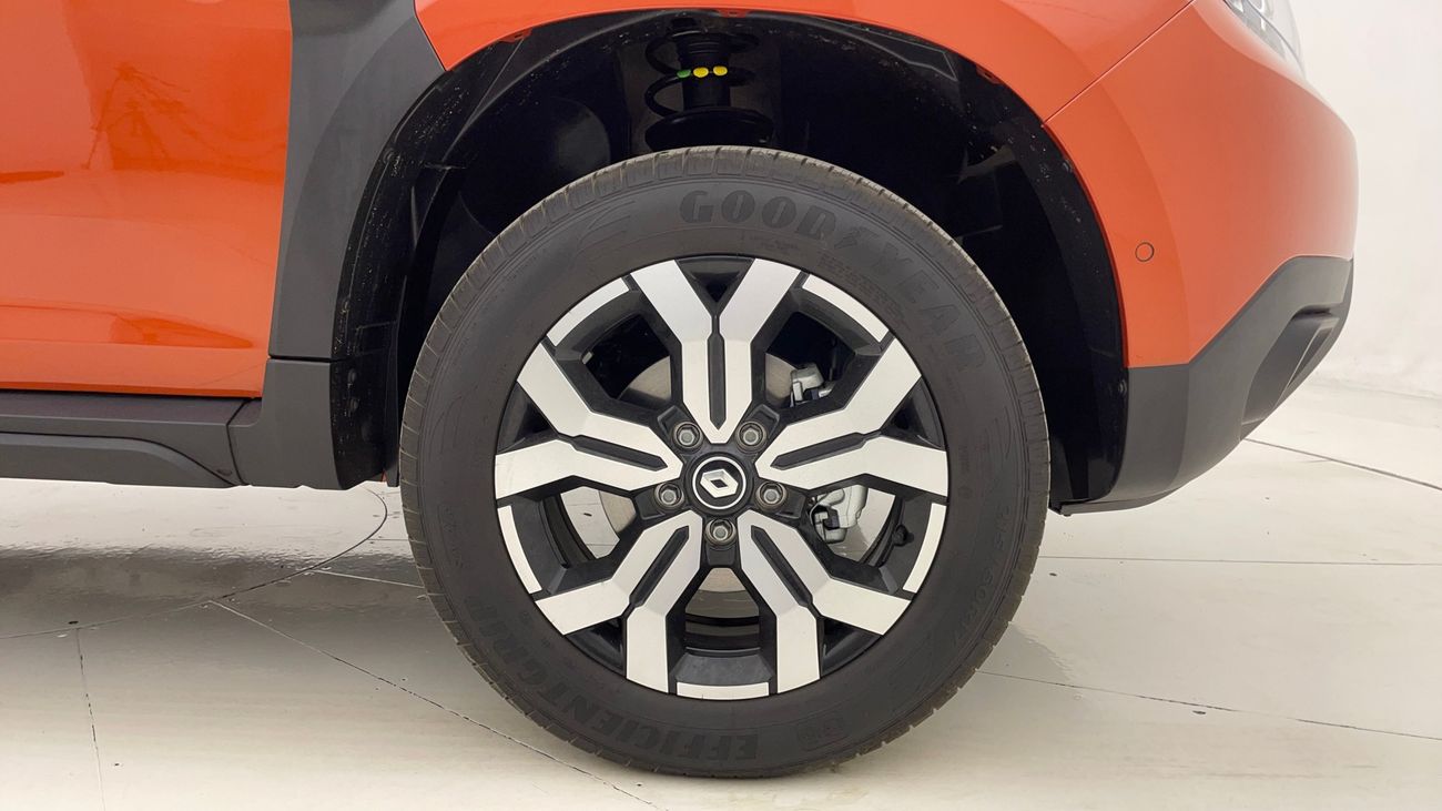 Renault Duster LE 1.6 | Zero Down Payment | Home Test Drive