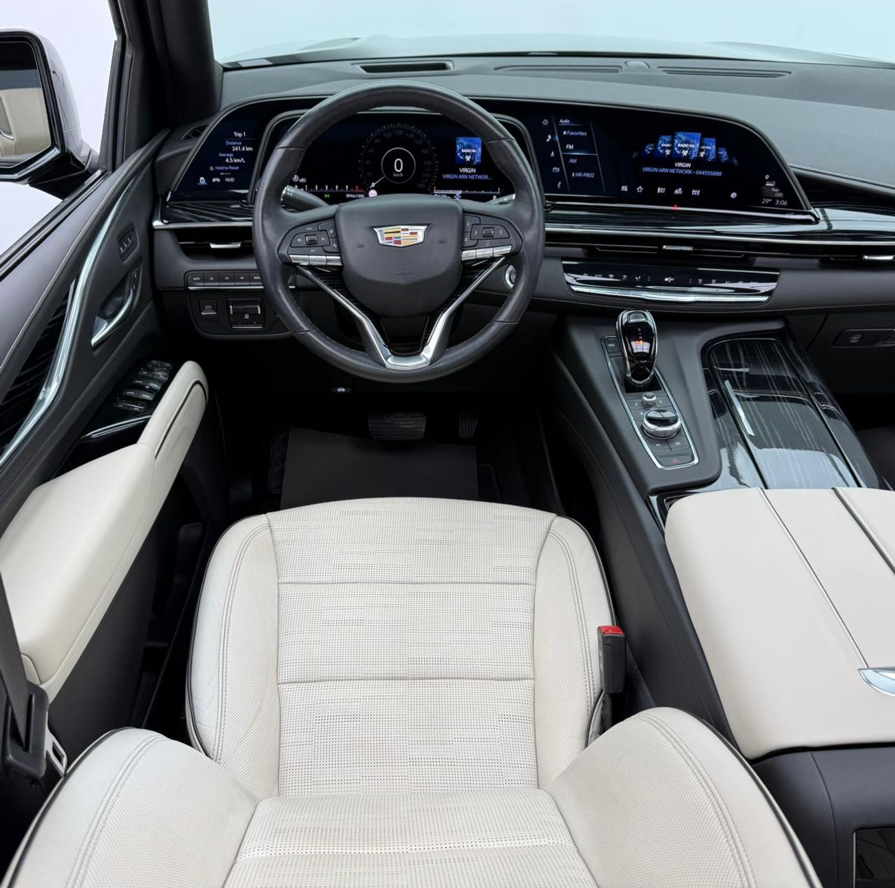 كاديلاك إسكالاد 2023 Cadillac Escalade Platinum Luxury, 2028 Cadillac Warranty + Service Pack, Low Km, 7 Seater, GCC