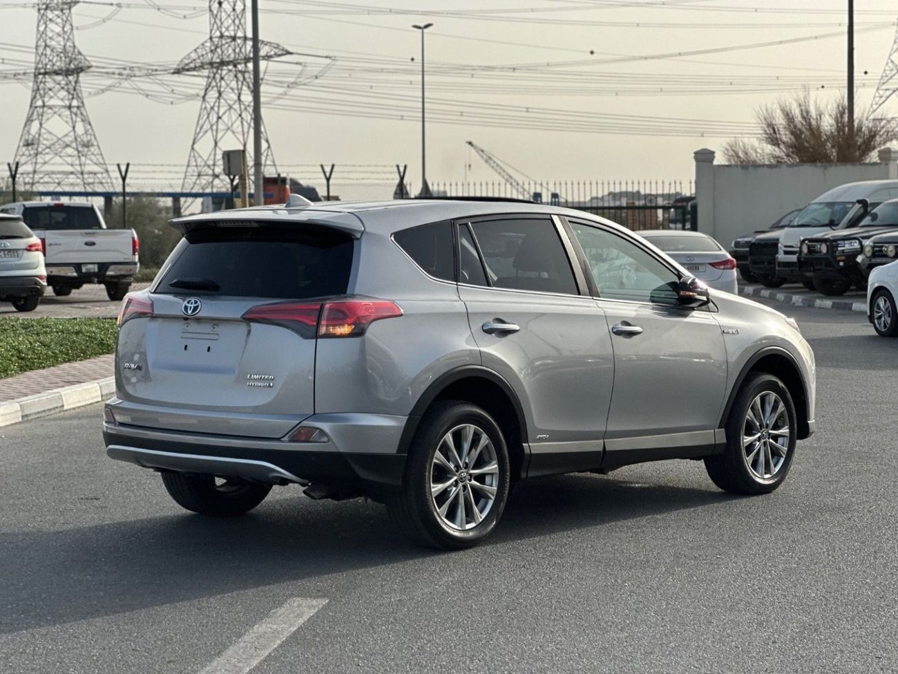 تويوتا راف ٤ Limited Hybrid Full Option