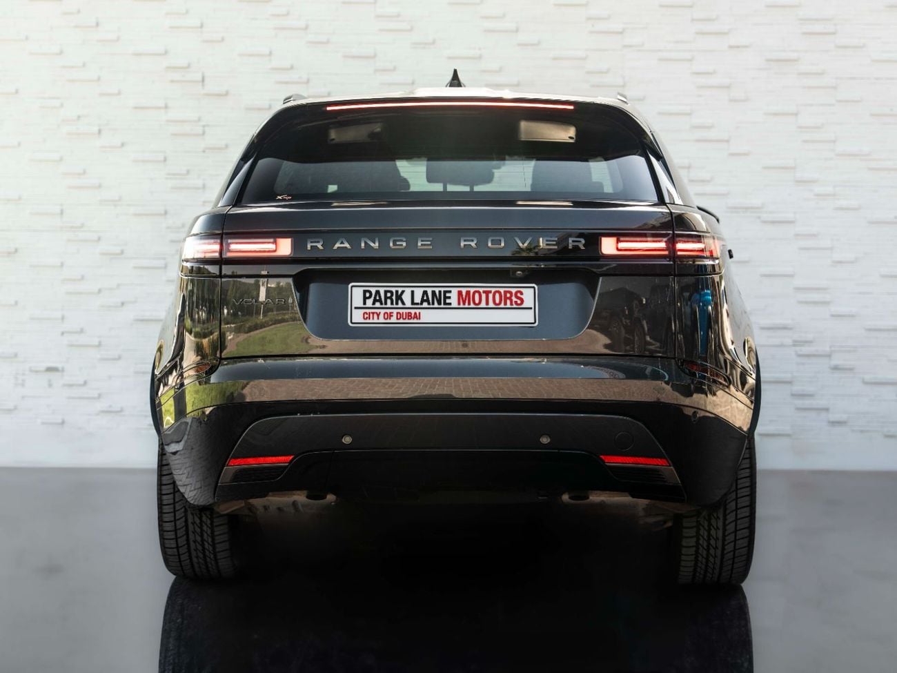 Land Rover Range Rover Velar R-DYNAMIC SE