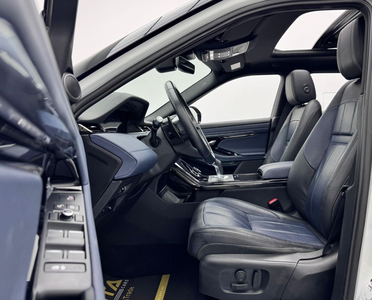 لاند روفر رانج روفر إيفوك 2020 Range Rover Evoque P200 SE R-Dynamic, Warranty, Excellent Condition, GCC