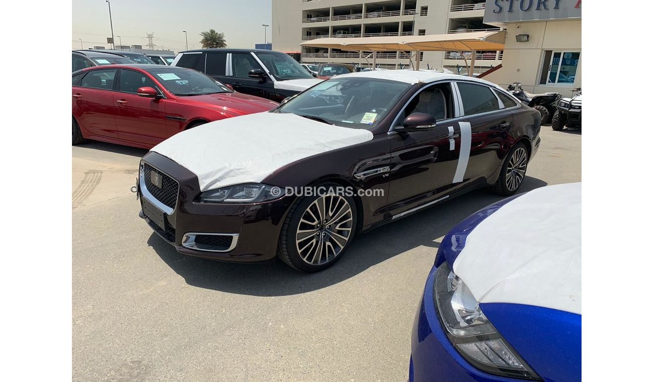 جاكوار XJ 3.0 V6 S/C LWB AWD Aut.