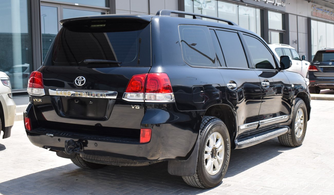 Toyota Land Cruiser VXR V8