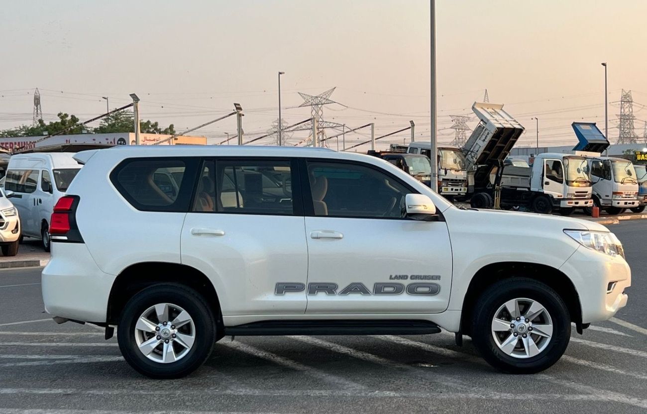تويوتا برادو 2023 Toyota Prado TX 2.7L V4- AWD 4x4 - Full Screen - 3 key - No Accident - 7 Seater