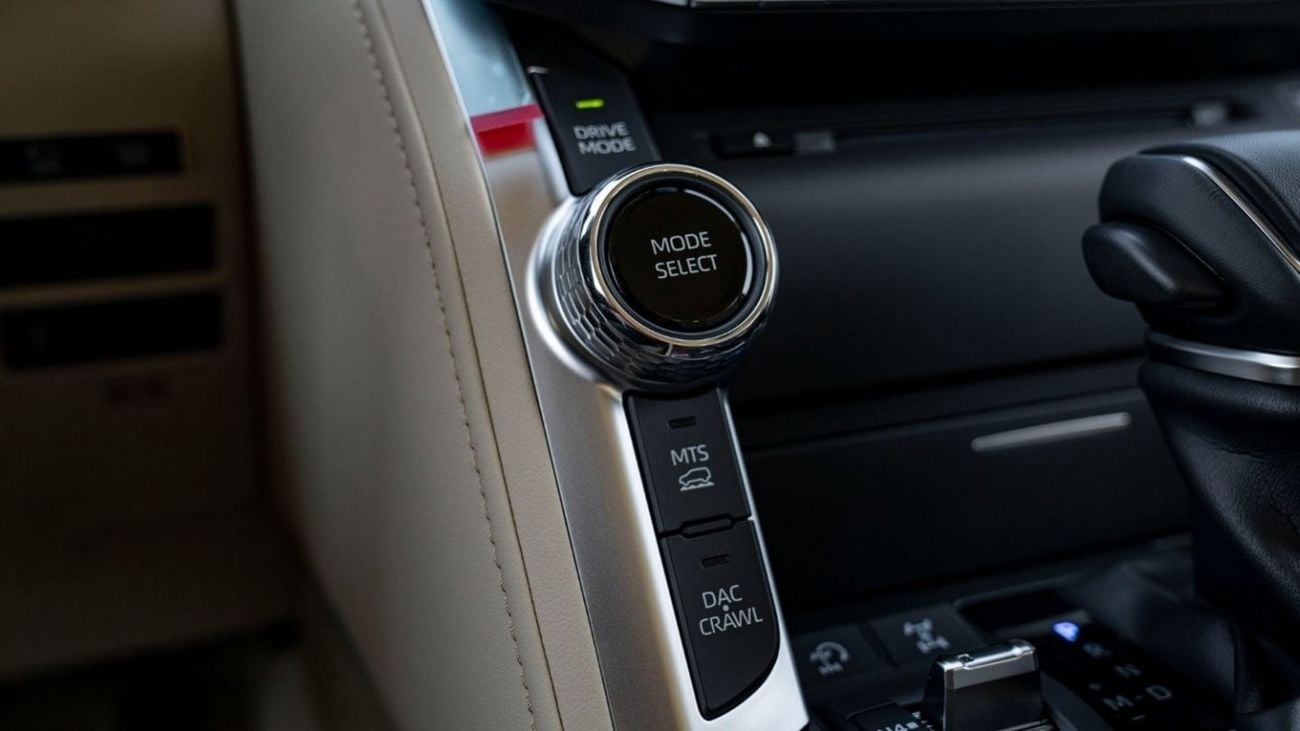 Toyota Land Cruiser VXR 3.3L DSL 2024YM