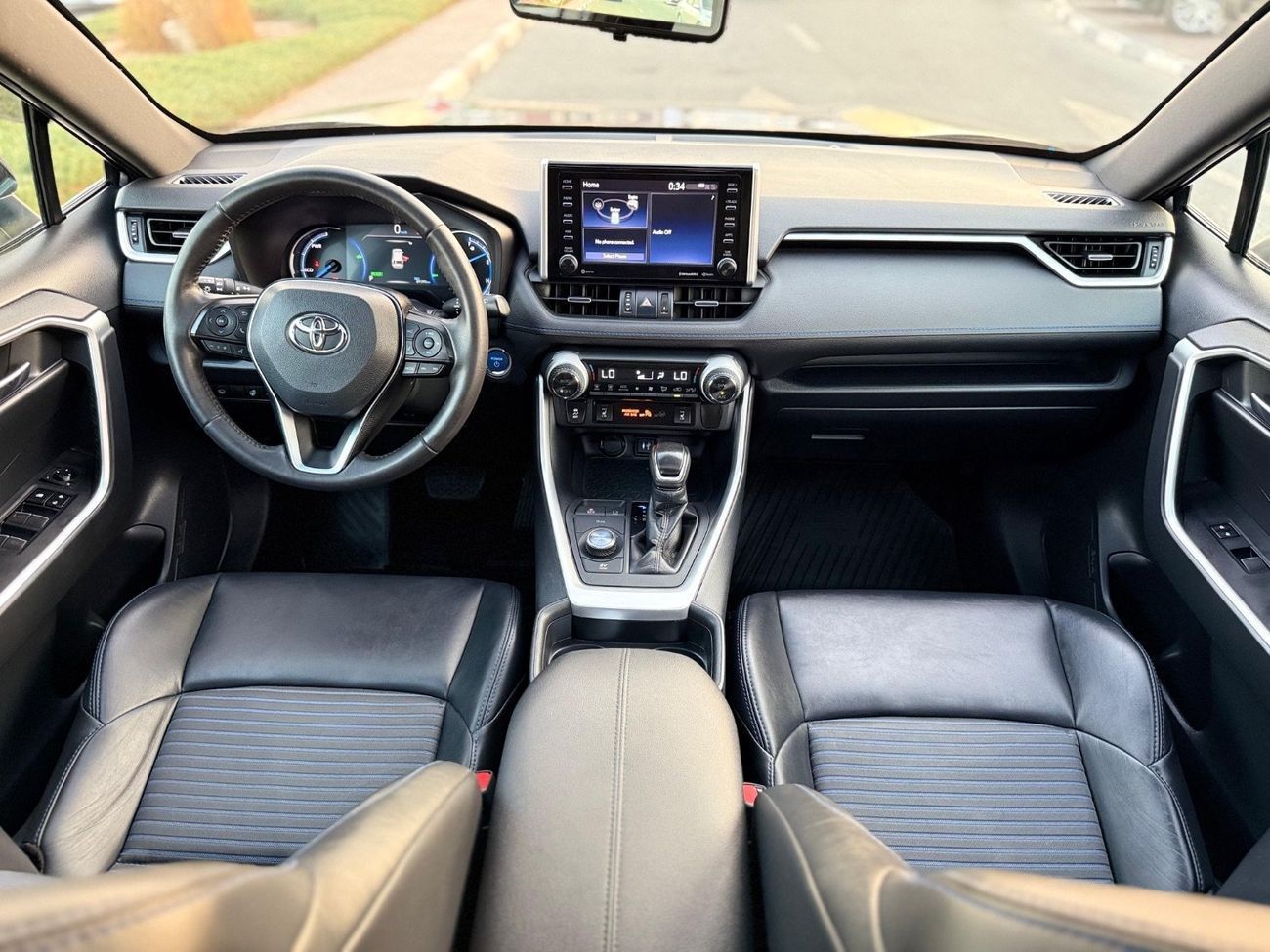 Toyota RAV4 XSE Hybrid Full Option