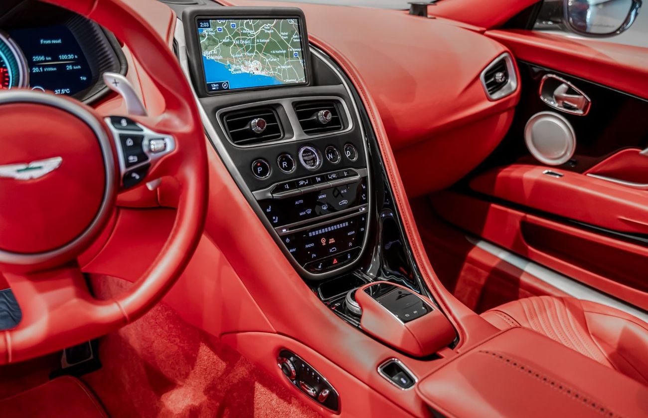 أستون مارتن DB11 Std