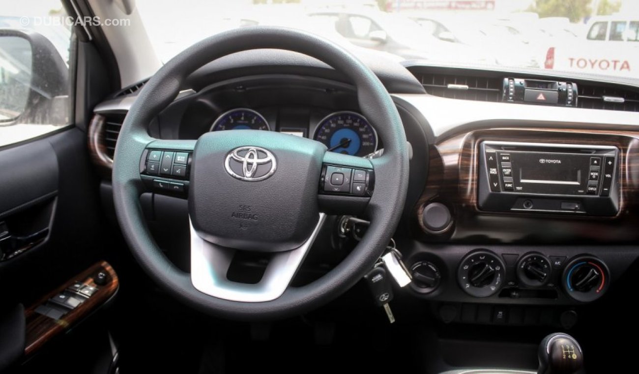 تويوتا هيلوكس Toyota Hilux 2.7Ltr SR5 4X4 Double Cab Mid Option M/T