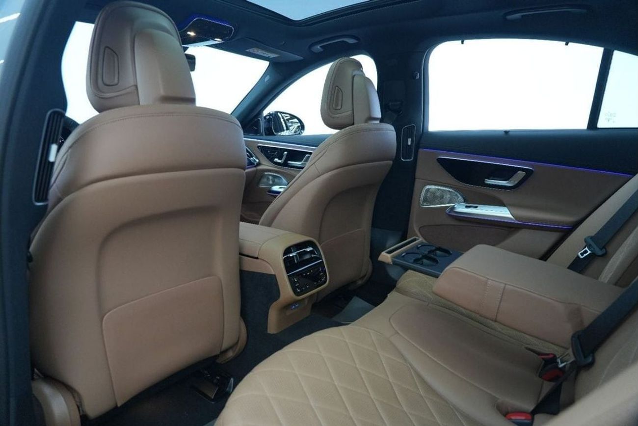 Mercedes-Benz E300 Mercedes-Benz E 300 | 2025 GCC 0km | Agency Warranty | AMG Sports Package | Black Piano Trim