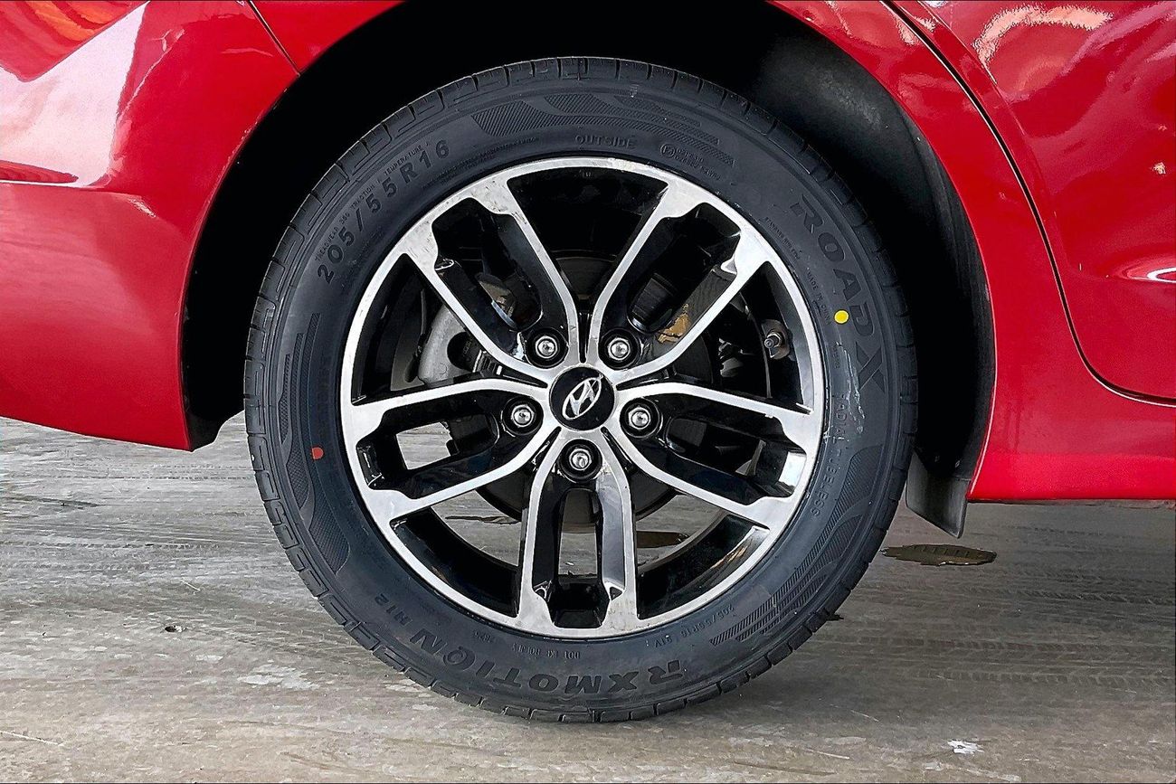 Hyundai Elantra Comfort | Guaranteed Warranty | 0 Down Payment