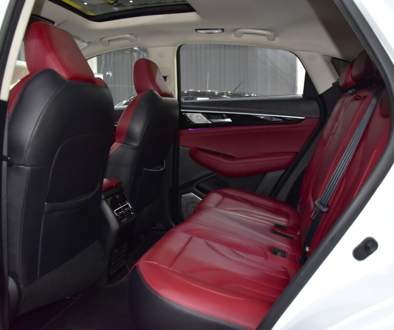 Changan CS85 EXCELLENT DEAL for our Changan CS85 360T ( 2021 Model ) in White Color GCC Specs