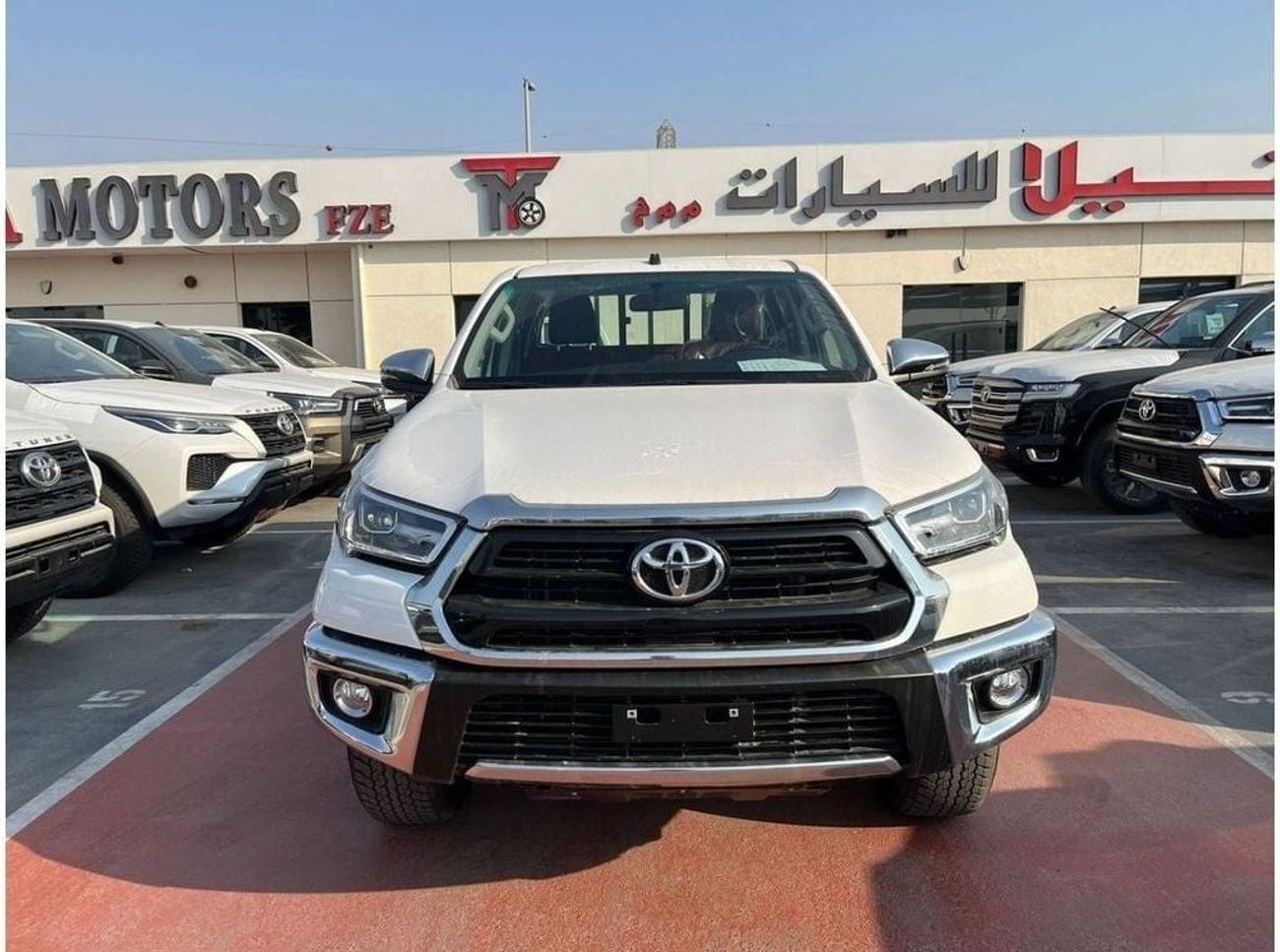 Toyota Hilux TOYOTA HILUX 2.7 AT FULL OPTION WITHOUT PUSH START WHITE 2025