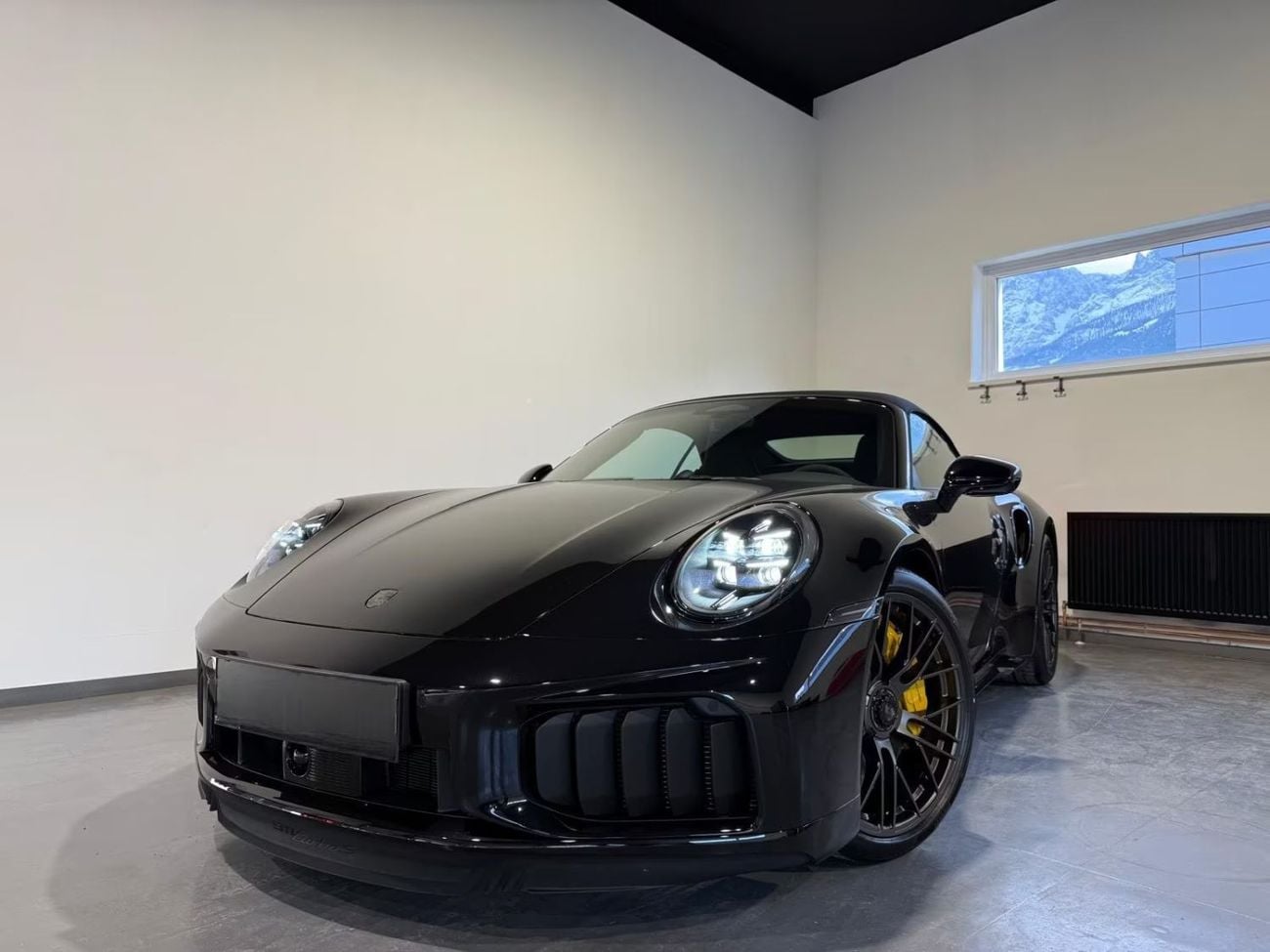 Porsche 911 Turbo S (992)