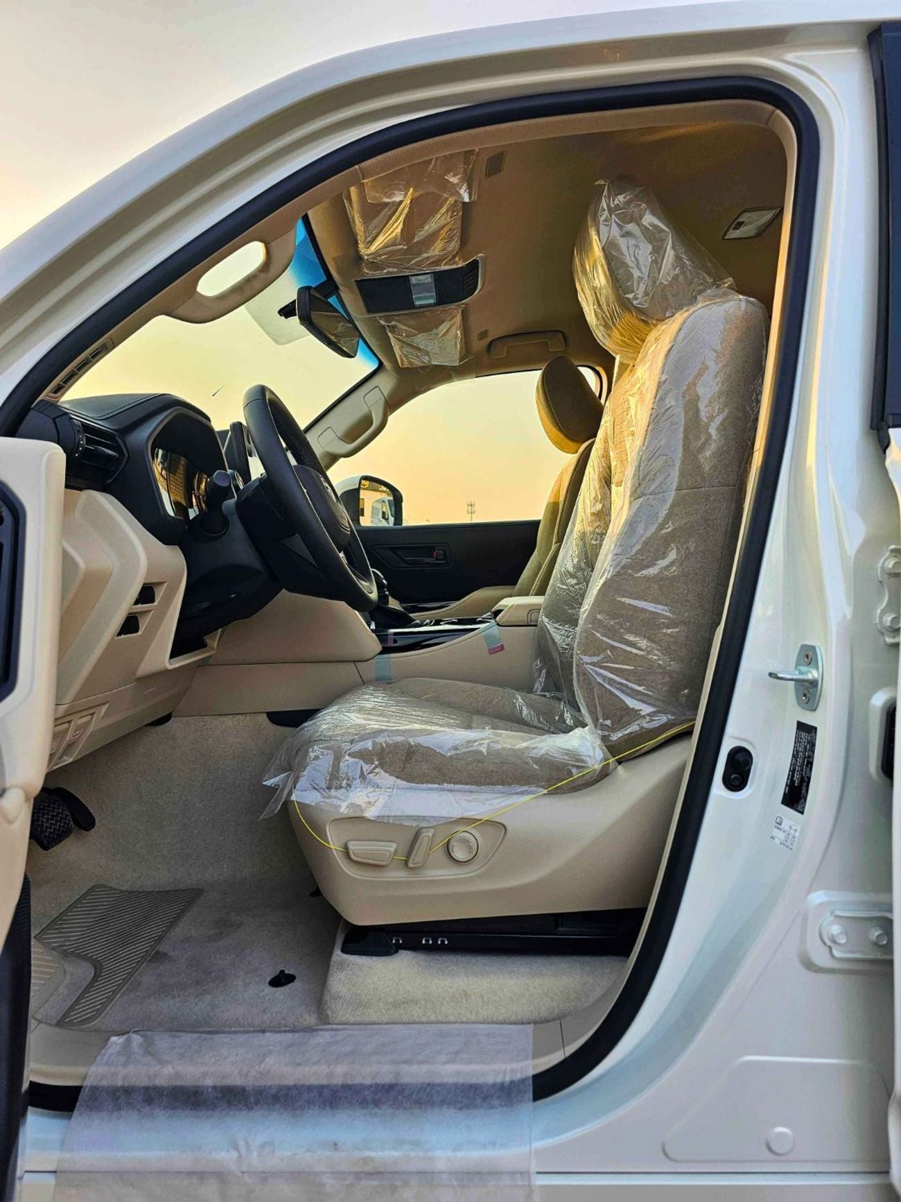 Toyota Land Cruiser GXR 3.5L TWRIN TURBO | BASIC | 3.5L V6 PETROL | PUSH START | DRIVER POWER SEAT | CODE# GXR-G