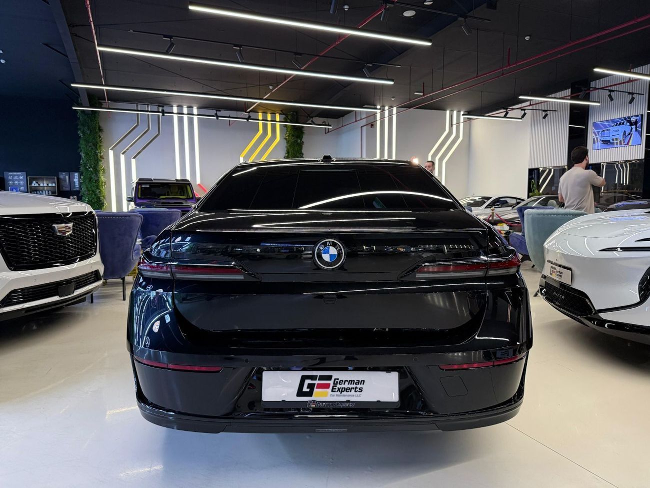 بي أم دبليو 740i 2025 BMW 740 Individual - Dealer Warranty + Service contract