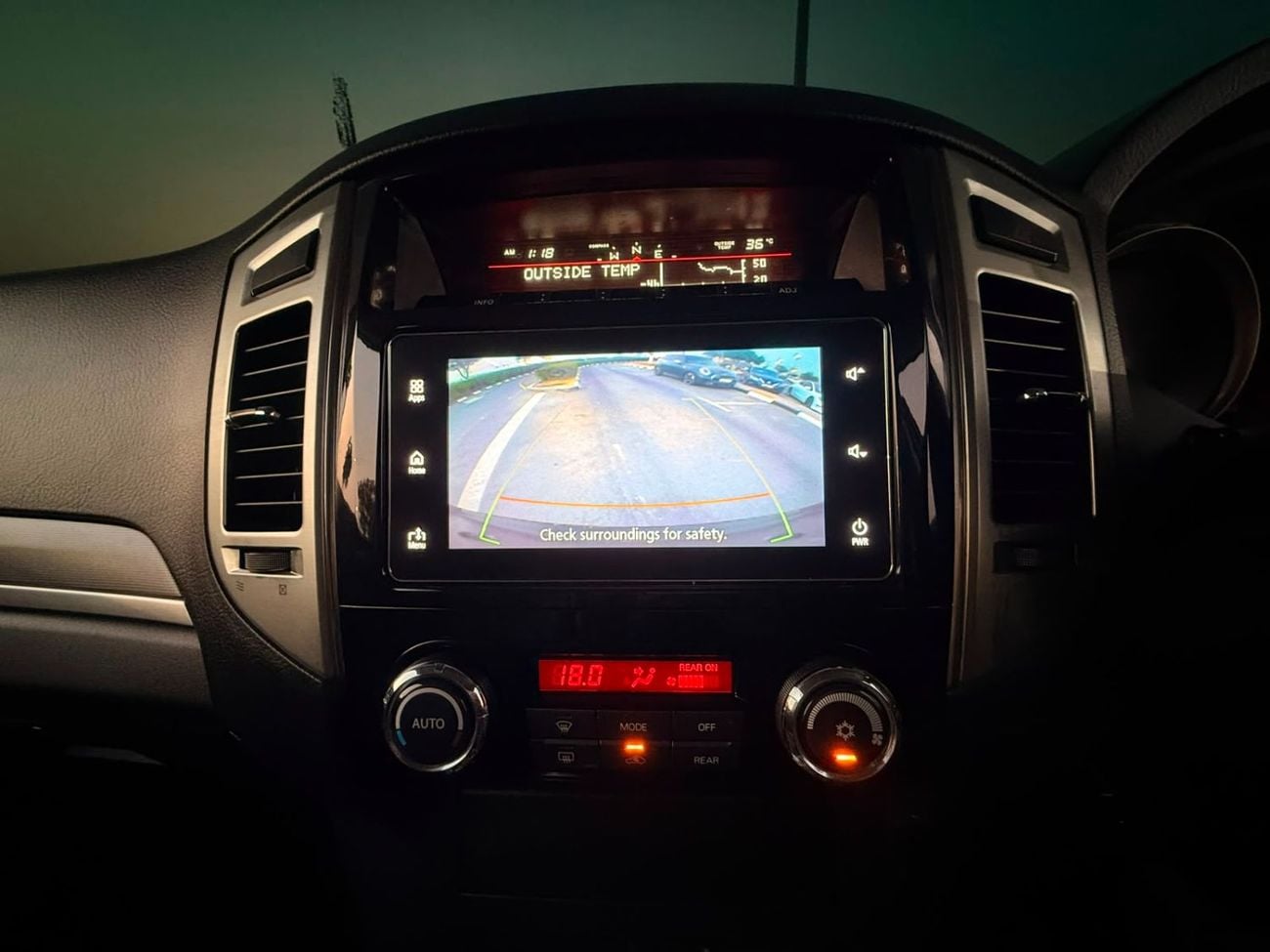 Mitsubishi Pajero 2018 | 3.2L DIESEL | AT | RHD | STEERING CONTROL SWITCHES | TRACTION CONTROL | CRUISE CONTROL