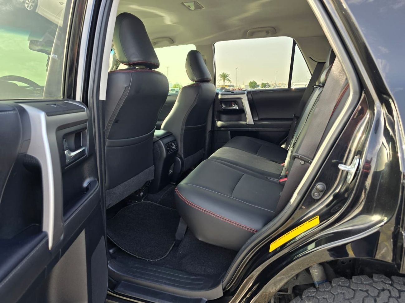 Toyota 4Runner *Offer* 2020 Toyota 4Runner SR5 Premium Black Edition - 4x4 AWD - UAE PASS