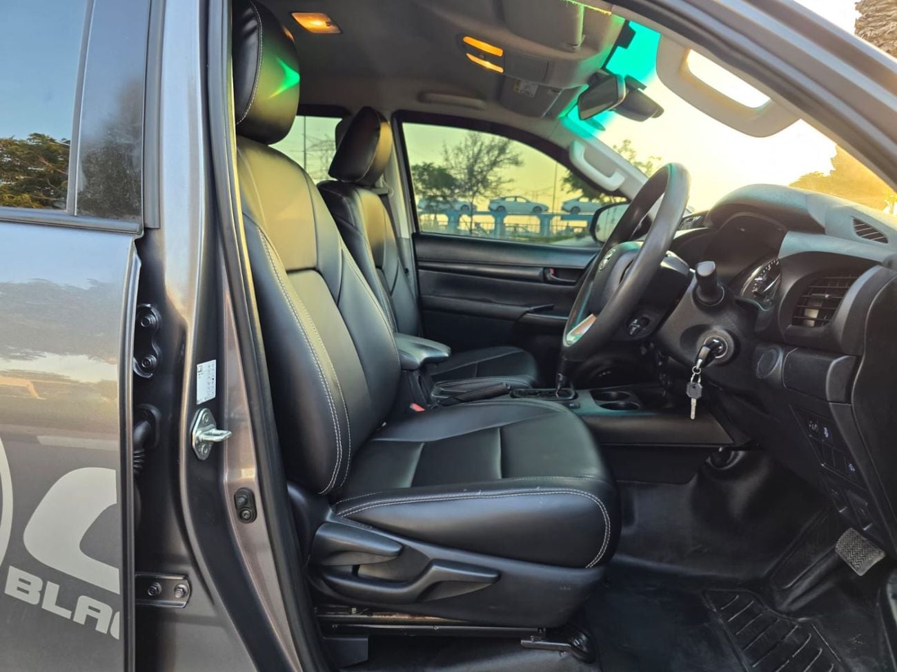 Toyota Hilux DOUBLE CABIN | RHD | 2021 | 2.8L DIESEL ENGINE | AUTOMATIC TRANSMISSION | NUDGE BAR