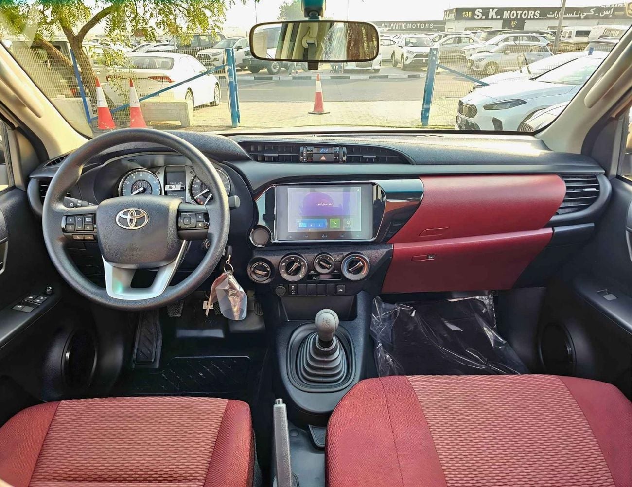 تويوتا هيلوكس GLSG SINGLE CABIN || 2.7L PETROL M/T 4WD / CHROME BUMPERS / DVD+CAMERA (CODE # GLS-G-SC)