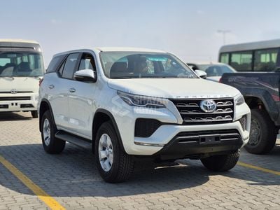 Toyota Fortuner STANDARD 2.7L PETROL 4WD AT 7-SETAS 2026MY