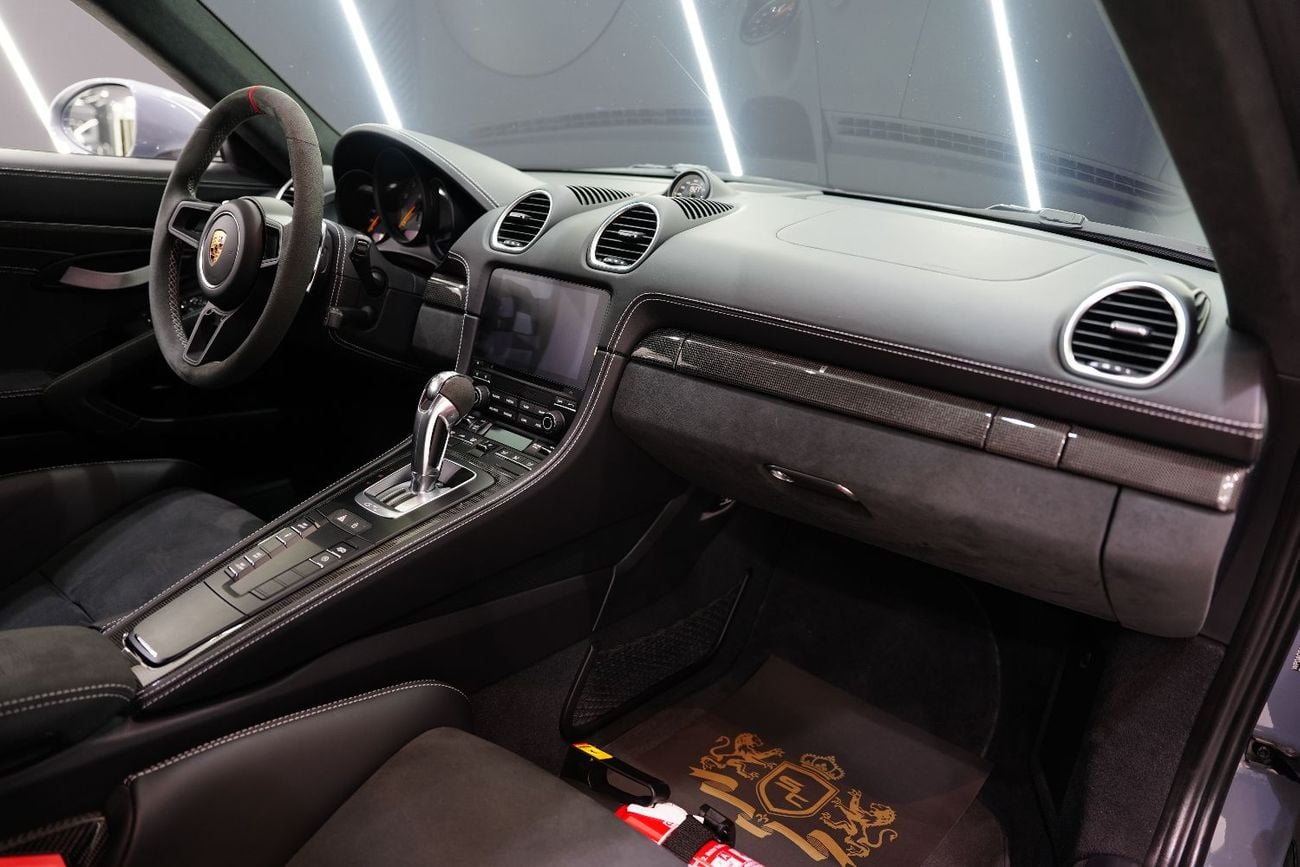 Porsche Cayman Cayman GT4, PDK Transmission, Carbon Interior, Sport Chrono Pack, Al Nabooda Warranty!!